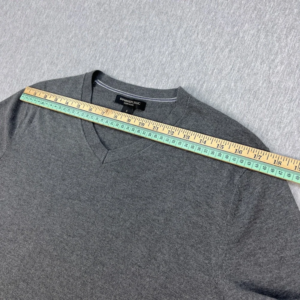 Banana Republic Luxury V-Neck Sweater Men S Heather Gray Silk Cashmere Blend